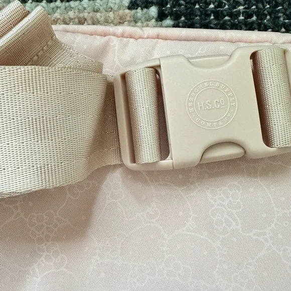 New NWOT Herschel Supply x Hello Kitty Fifteen Waist Bag Fanny Pack